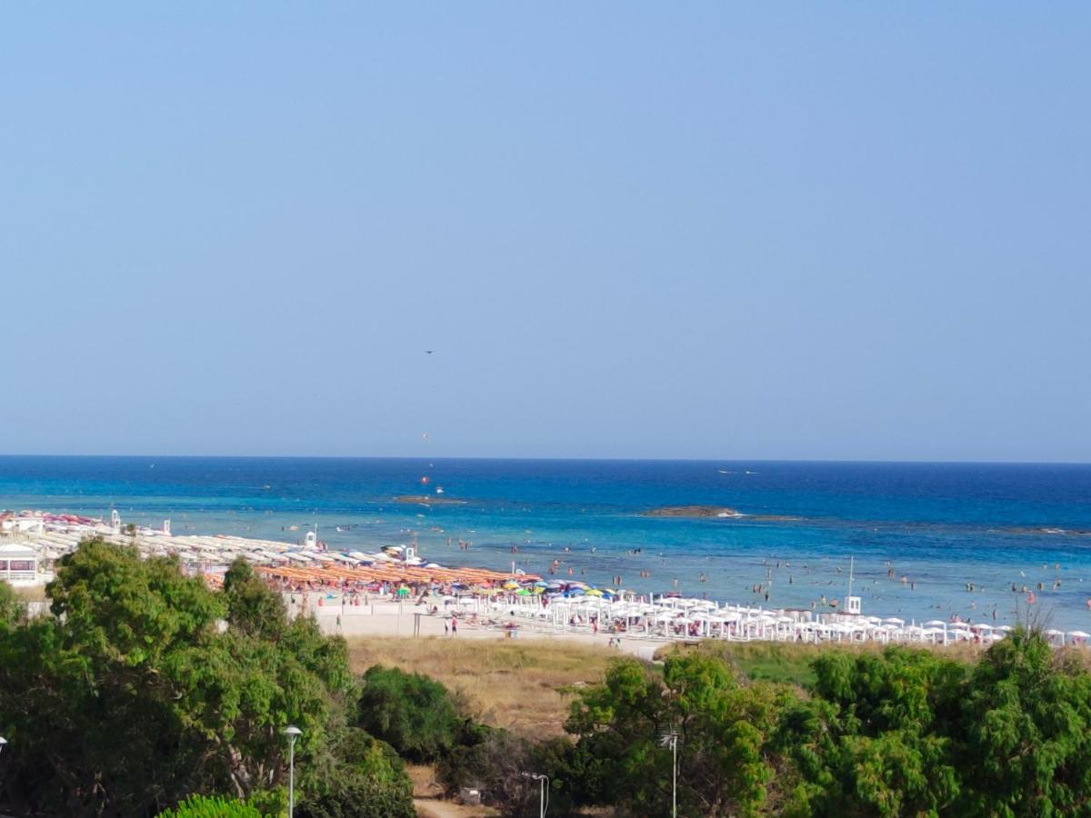 Hotel Baia Del Cigno Торре-Сан-Джованни-Удженто Экстерьер фото