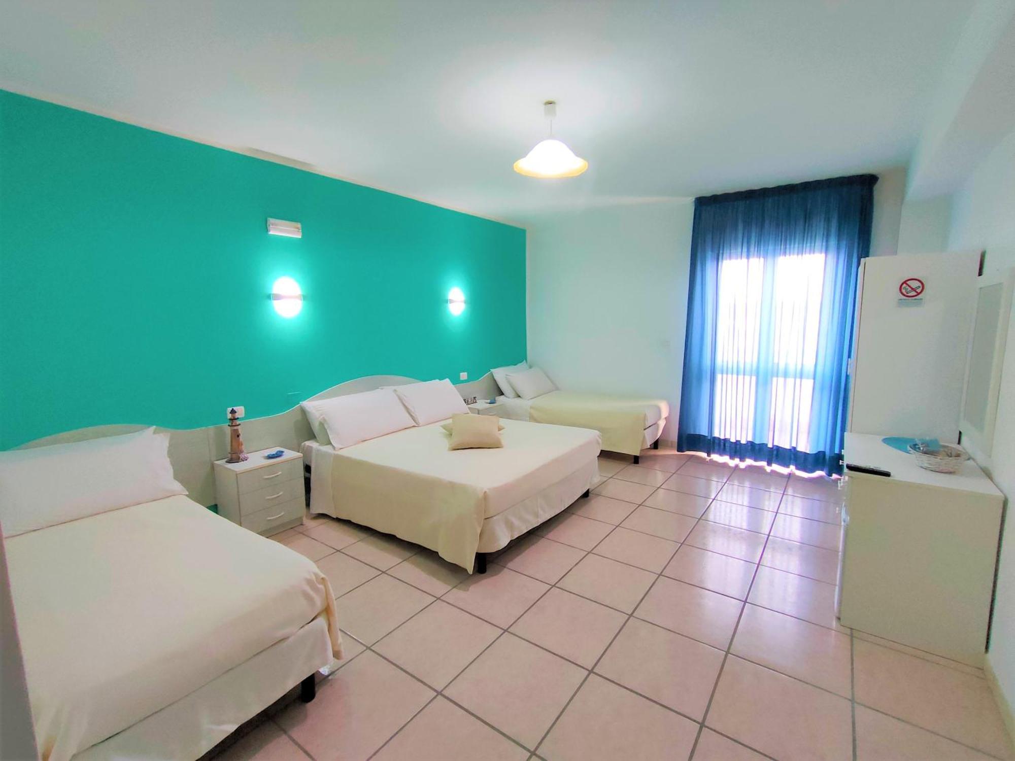 Hotel Baia Del Cigno Торре-Сан-Джованни-Удженто Экстерьер фото