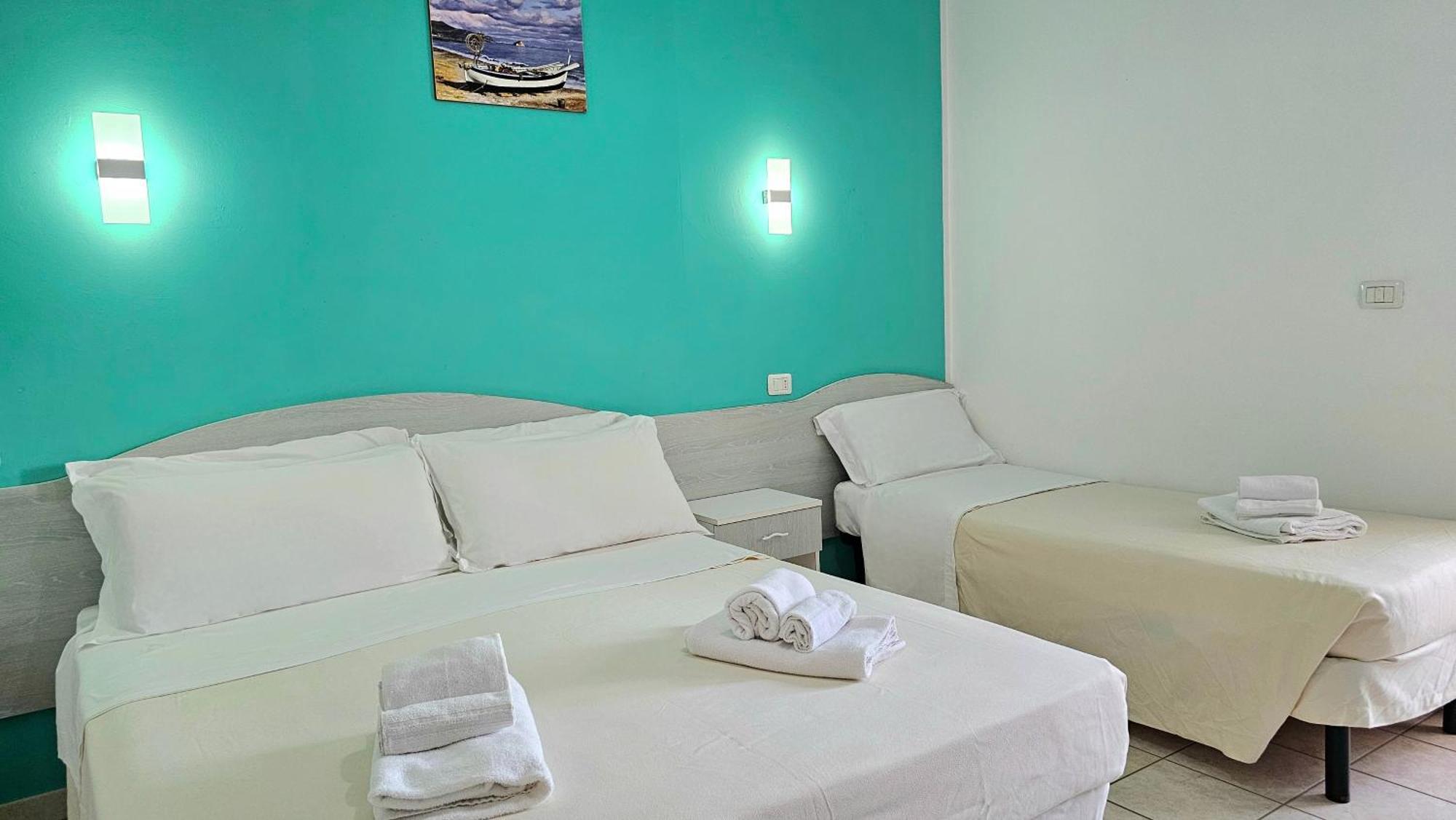Hotel Baia Del Cigno Торре-Сан-Джованни-Удженто Экстерьер фото