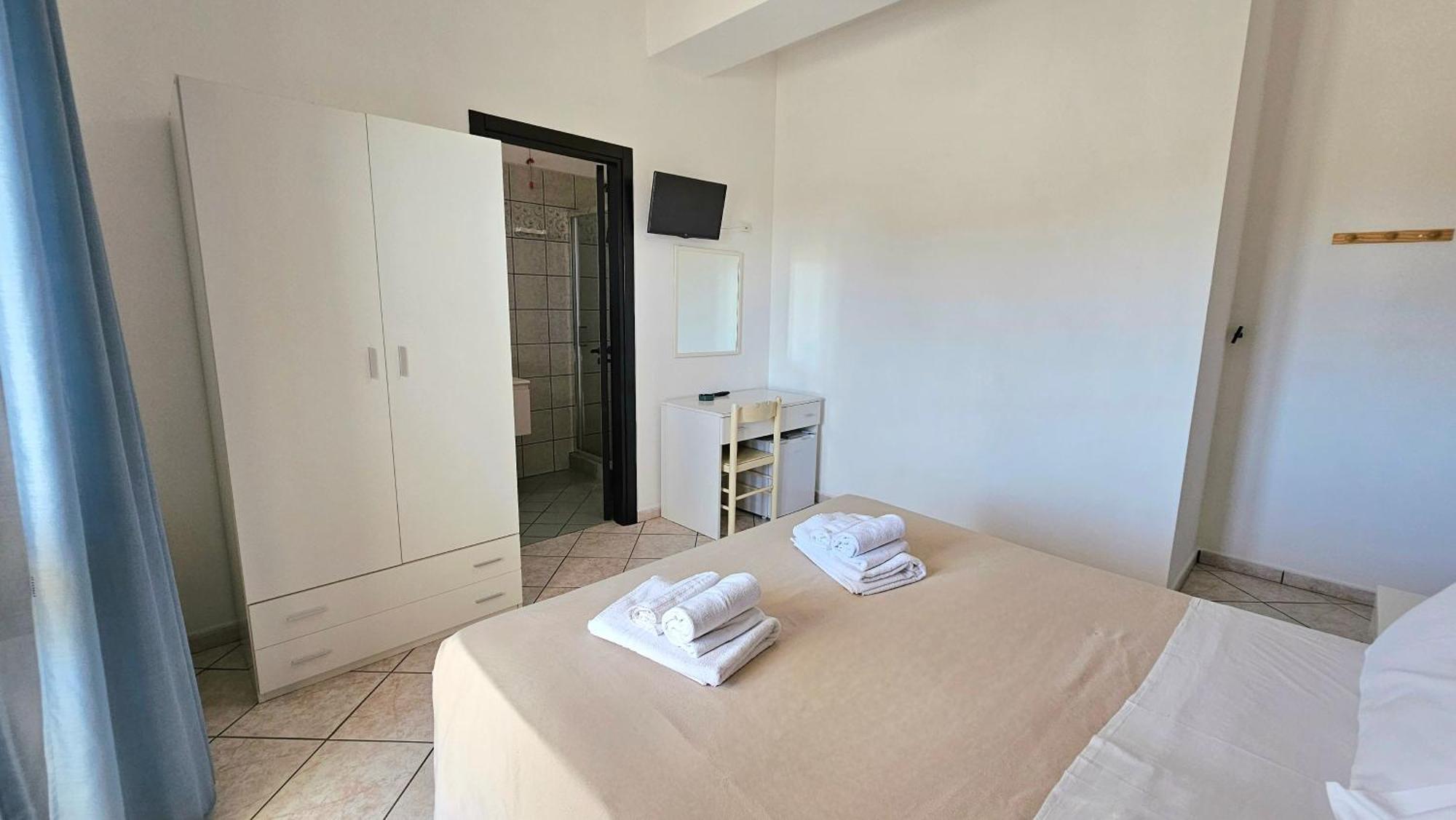 Hotel Baia Del Cigno Торре-Сан-Джованни-Удженто Экстерьер фото